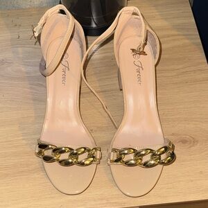 Beige Sandals with Gold Chain Accent